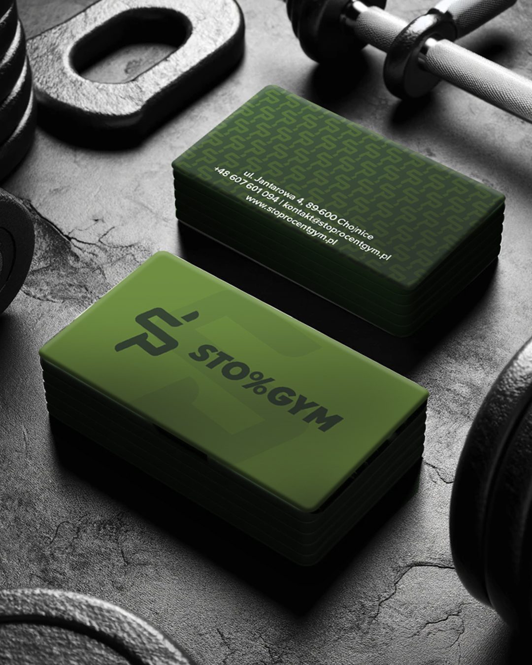Wizytówki 100%GYM z deseniem ze znaku