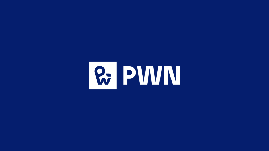 Logo Wydawnictwa Naukowego PWN w wersji białej na granatowym tle marki